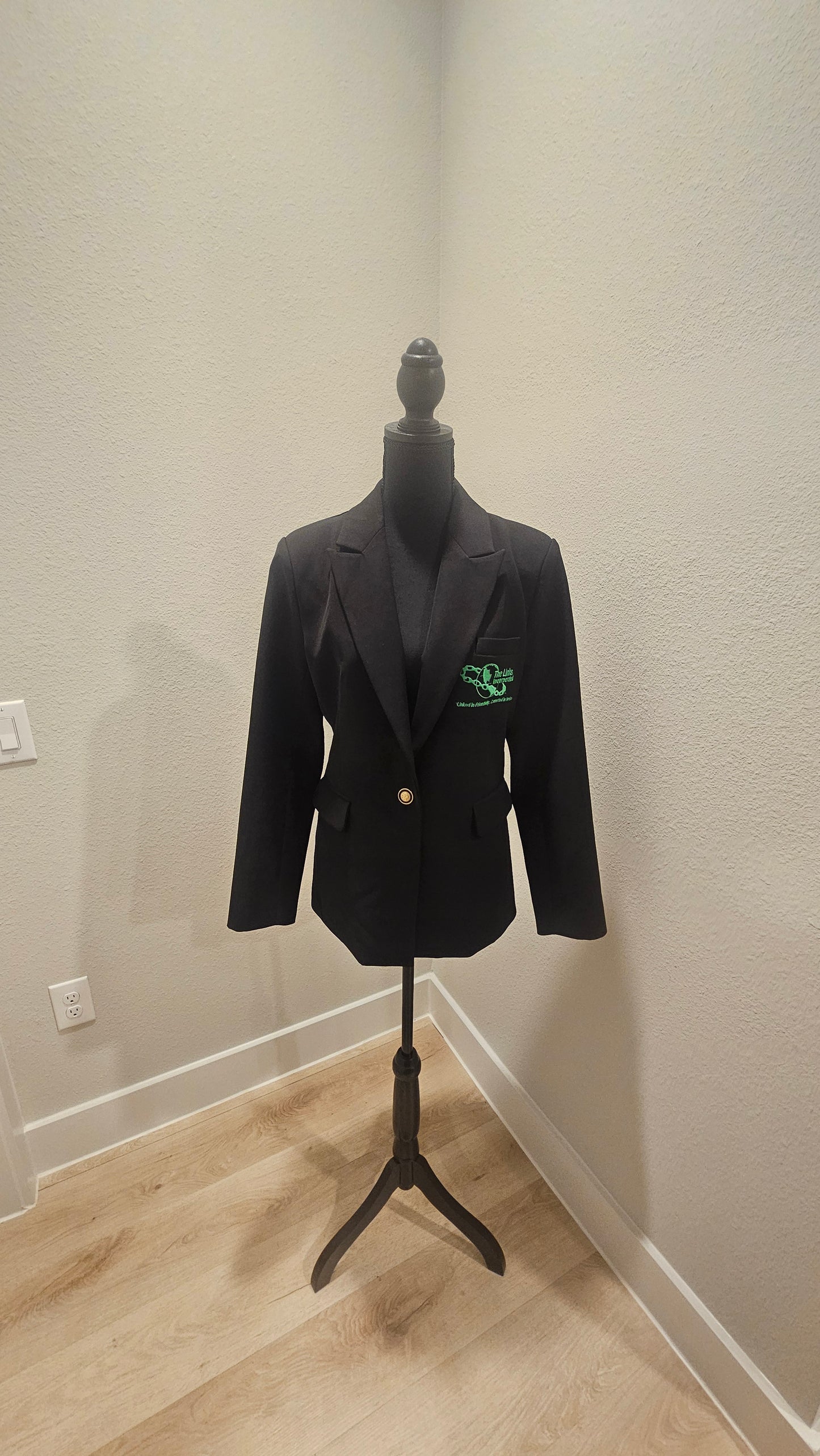 Links Black One-Button Blazer