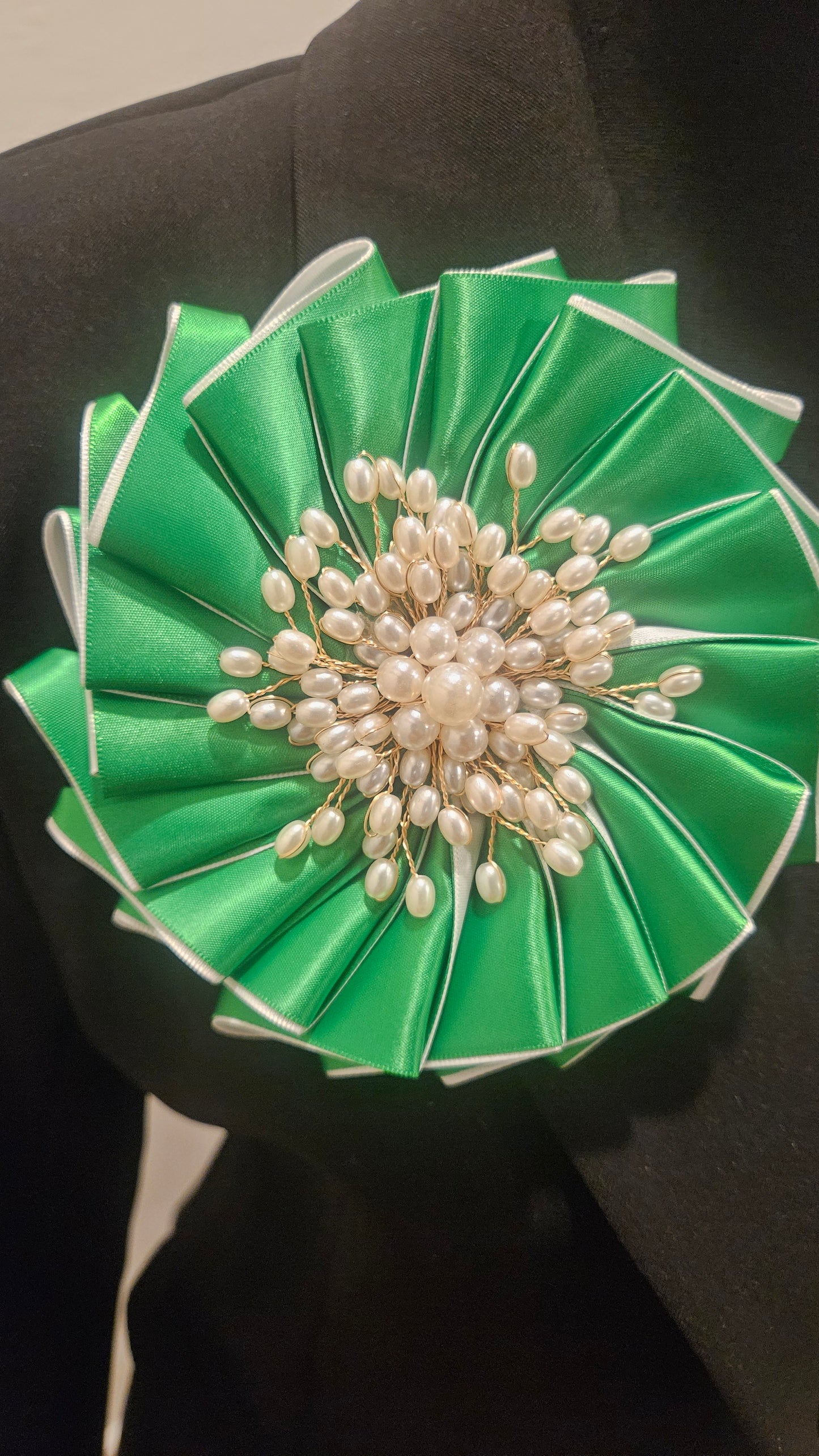 Links Flower Brooch with Pearls
